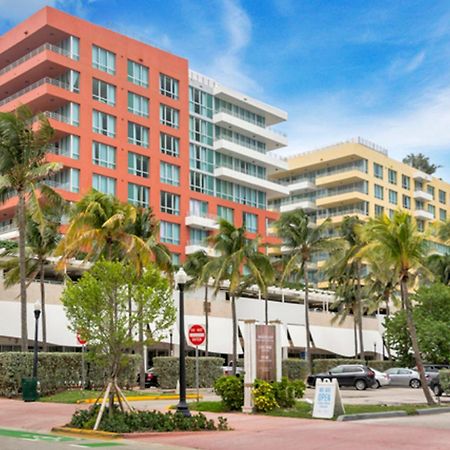 Beachfront Bentley Hotel One Bedroom Suite With Balcony And Beach Access ไมอามีบีช ภายนอก รูปภาพ